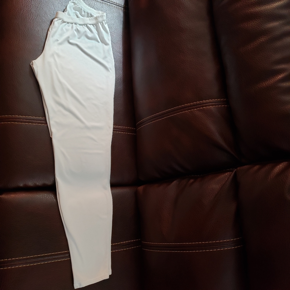 Patagonia Women's Performance baselayer Capilene, Size: L. White.